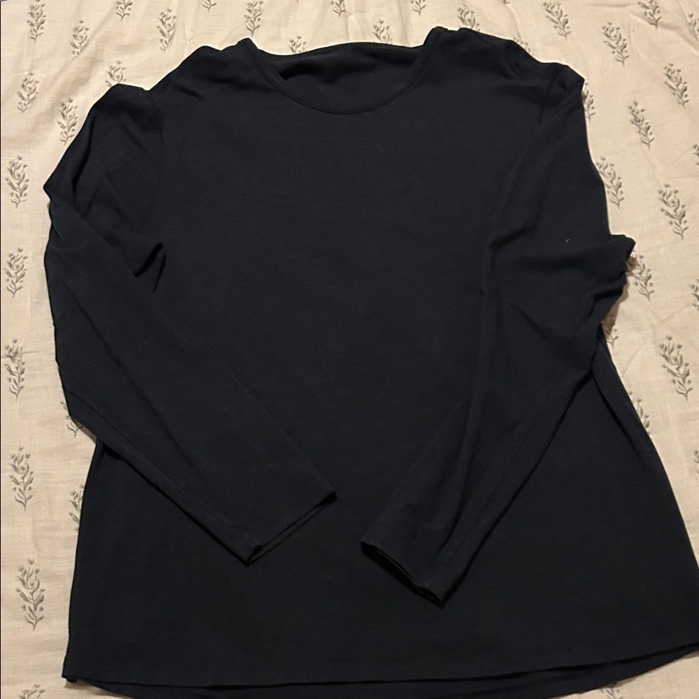 lululemon athletica Men's Long Sleeve Crew Neck Shirt - Navy